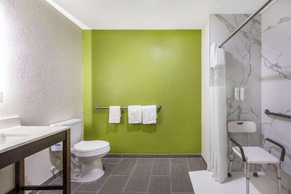 Smoky Hill Inn and Suites image 17