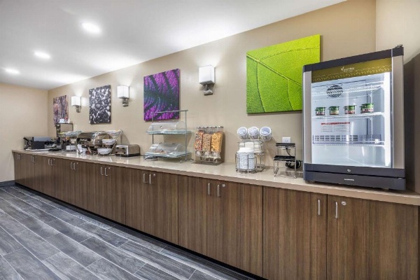 Smoky Hill Inn and Suites image 27